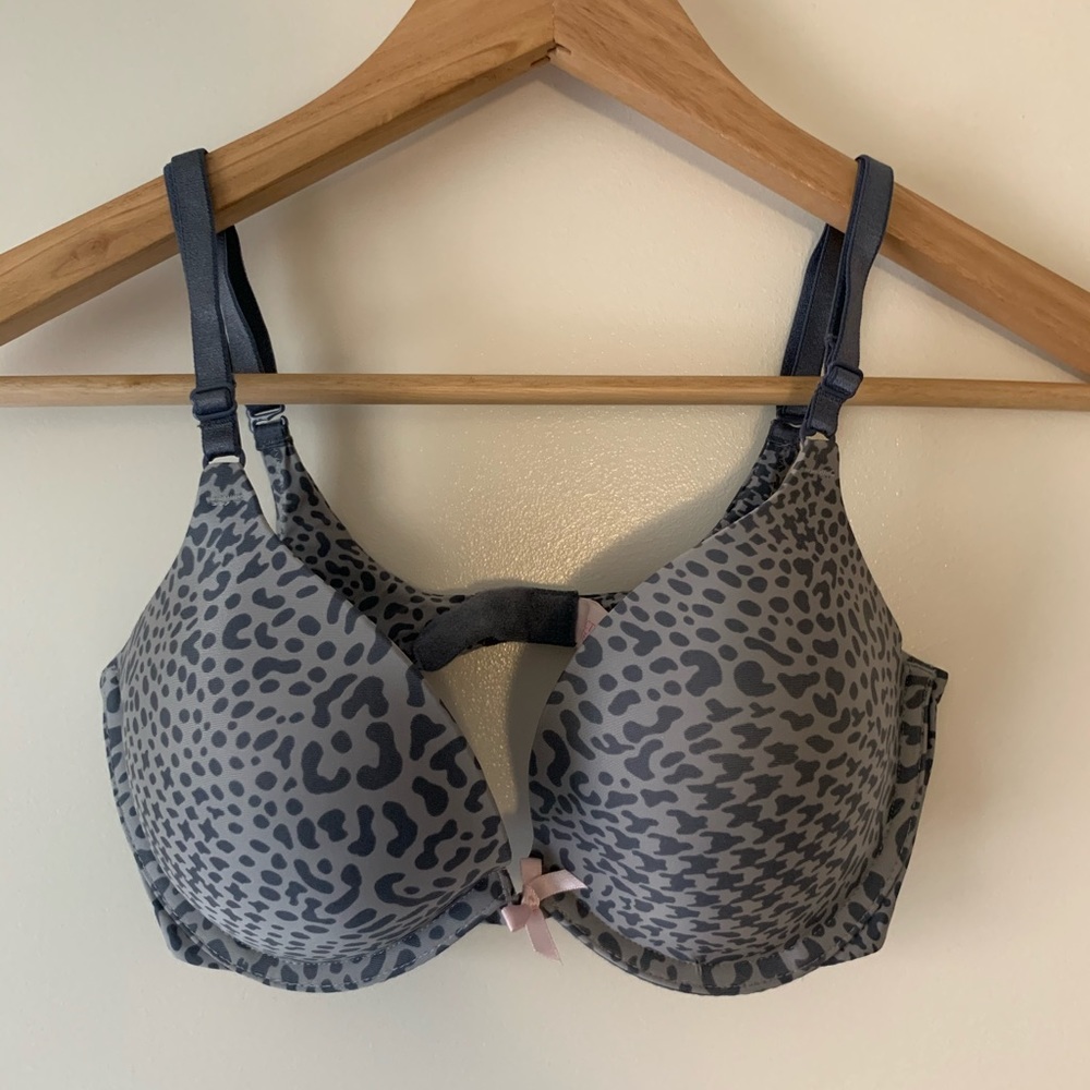 Victoria’s secrets Bra. (Brand new)